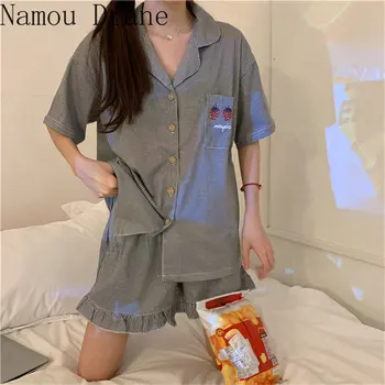 2020 New Embroidery Strawberry Girlfriend Pajamas Suits Home Clothes Plaid Sweet All Match Loose Geometric Sleepwear
2020 New Embroidery Strawberry Girlfriend Pajamas Suits Home Clothes Plaid Sweet All Match Loose Geometric Sleepwear