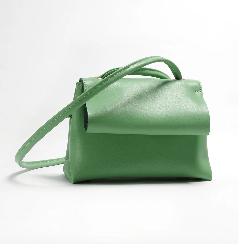 New Style Summer Messenger Bag Cowhide Simple Casual Non-mainstream Clutch Soft Leather Triangular Bag Light
New Style Summer Messenger Bag Cowhide Simple Casual Non-mainstream Clutch Soft Leather Triangular Bag Light