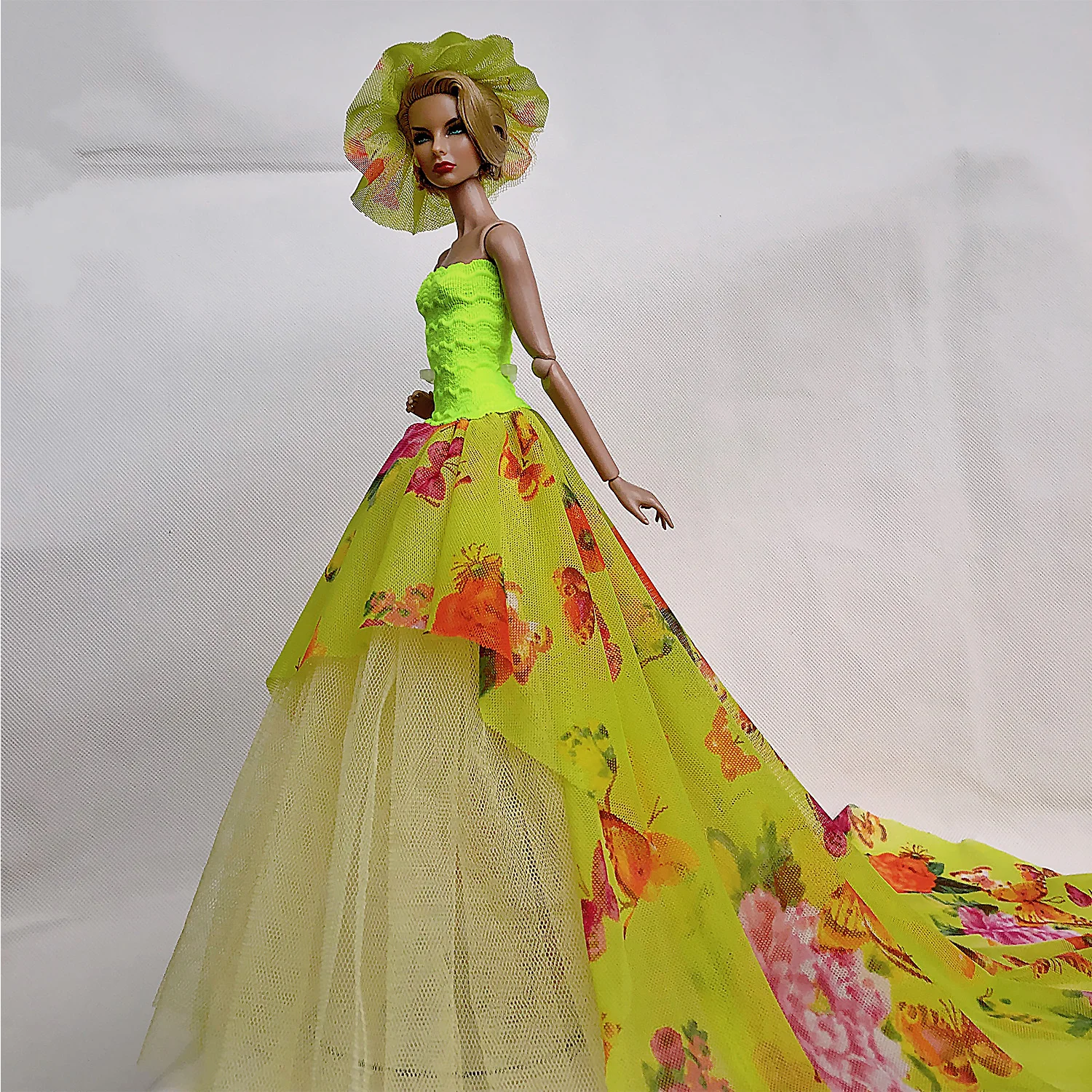 Besegad Elegant Wedding Party Dresses Gown Outfit Clothes Costume Doll Accessories with Hat for Barbie 11.5 inch Girl Dolls Toys
Besegad Elegant Wedding Party Dresses Gown Outfit Clothes Costume Doll Accessories with Hat for Barbie 11.5 inch Girl Dolls Toys