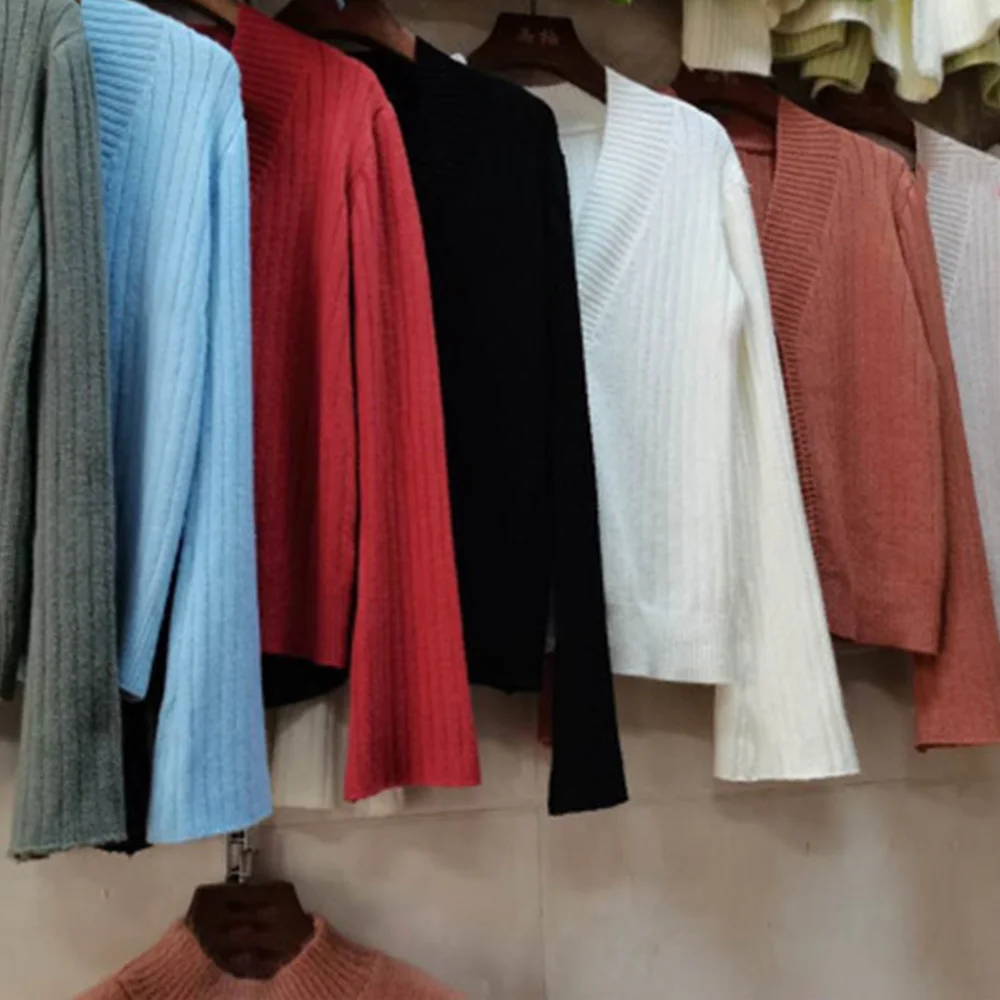 V Neck Cotton Cardigan Long Sleeve Short Sweater Women Clothing Wear Outside Autumn Winter Lady Ribbed Soft 
V Neck Cotton Cardigan Long Sleeve Short Sweater Women Clothing Wear Outside Autumn Winter Lady Ribbed Soft