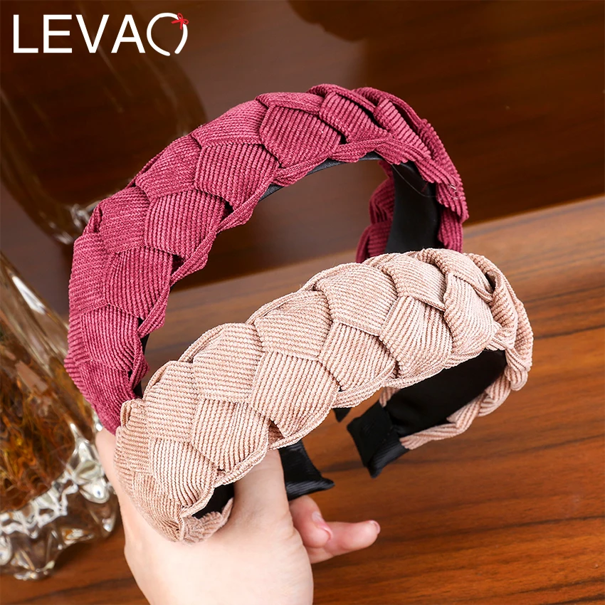 LEVAO New Corduroy Hair Bezel Wide Fabric Headband Headdress Women New Simple Twisted Braid with Side Knotted Hoops for Girls
LEVAO New Corduroy Hair Bezel Wide Fabric Headband Headdress Women New Simple Twisted Braid with Side Knotted Hoops for Girls