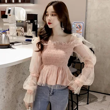 the shoulder-length strapless gauze shows thin chiffon shirt, which is very attractive for spring and summer women's dresses
the shoulder-length strapless gauze shows thin chiffon shirt, which is very attractive for spring and summer women's dresses