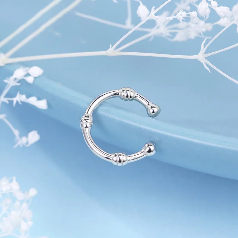 1 Pcs Letter C Clip Earrings for Women New 925 Sterling Silver Minimalist Earless Hole Anti Allergy Earrings Student Ear Jewelry
1 Pcs Letter C Clip Earrings for Women New 925 Sterling Silver Minimalist Earless Hole Anti Allergy Earrings Student Ear Jewelry