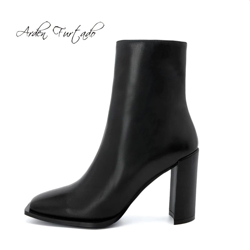 Arden Furtado Fashion Women's Shoes Winter pure color Short Boots Concise Pointed Toe Chunky Heels Zipper pure color Leather
Arden Furtado Fashion Women's Shoes Winter pure color Short Boots Concise Pointed Toe Chunky Heels Zipper pure color Leather