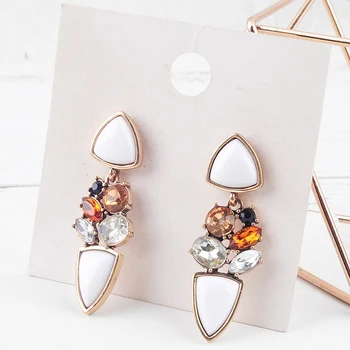 CH-782 Vintage Gold Color Drop Earrings White Acrylic Crystal Pendant Earrings For Women Fashion Jewelry New Arrival
CH-782 Vintage Gold Color Drop Earrings White Acrylic Crystal Pendant Earrings For Women Fashion Jewelry New Arrival