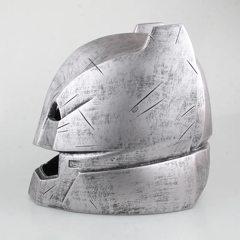 Batman War Superman 1: 1 Batman Helmet COS Heavy Armor Version Helmet Real Person Wearable
Batman War Superman 1: 1 Batman Helmet COS Heavy Armor Version Helmet Real Person Wearable