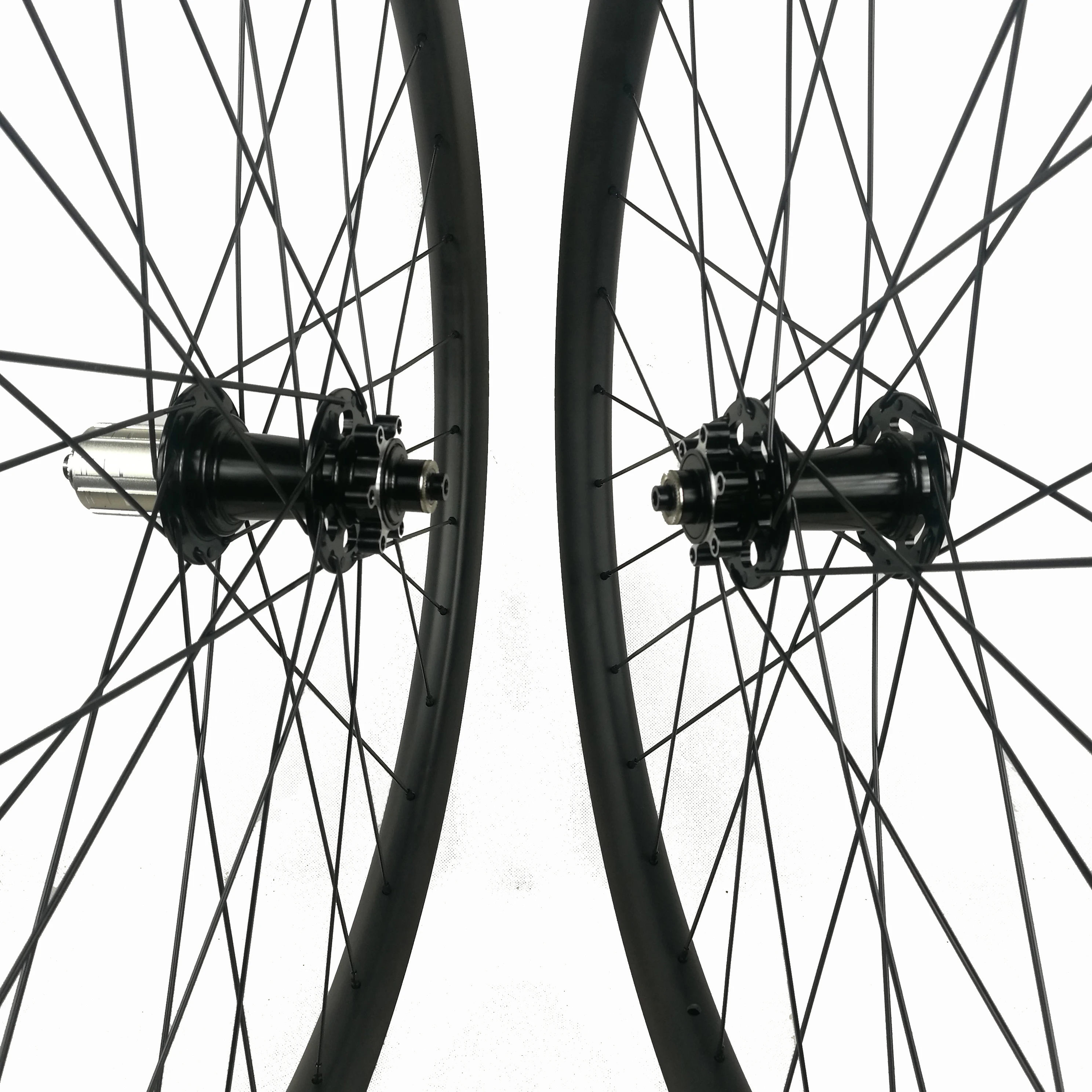 Wheelset 650B Carbon XC 30mm 27er Wheel With Taiwan Novatec/Powerway Quick Release/Thru Axle Straight Pull Hub&Pillar 1423 Spoke
Wheelset 650B Carbon XC 30mm 27er Wheel With Taiwan Novatec/Powerway Quick Release/Thru Axle Straight Pull Hub&Pillar 1423 Spoke