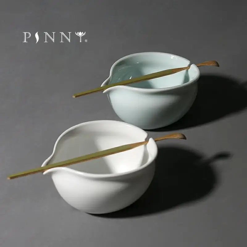 PINNY 220ml Porcelain Green Tea Infuser High Quality Ceramic Tea Strainers Kung Fu Tea Set Tea Ceremony Accessories Bamboo
PINNY 220ml Porcelain Green Tea Infuser High Quality Ceramic Tea Strainers Kung Fu Tea Set Tea Ceremony Accessories Bamboo