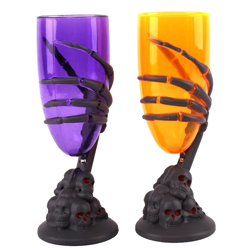 

1PCS Horror Accessories Glowing Wine Cup Claw Party Spooky Skeleton SKull Halloween Goblet LED Scary Halloween Decoration