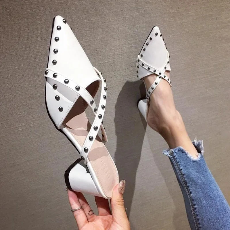 Rivet Shallow Shoes Ladies' Slippers Cover Toe Square heel Med Luxury Slides Block Designer 2019 Sexy Basic Hoof Heels PU
Rivet Shallow Shoes Ladies' Slippers Cover Toe Square heel Med Luxury Slides Block Designer 2019 Sexy Basic Hoof Heels PU