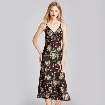 Long Side Split Nightdress Black Nightgown Printed Flower Female Sleepwear Satin Sexy Lounge Loose Spaghetti Strap Sleep Dress 
Long Side Split Nightdress Black Nightgown Printed Flower Female Sleepwear Satin Sexy Lounge Loose Spaghetti Strap Sleep Dress
