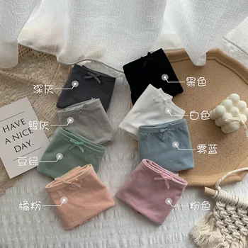 2020 summer white cotton solid color girl's underwear simple mid waist pure cotton girl's briefs black four pack
2020 summer white cotton solid color girl's underwear simple mid waist pure cotton girl's briefs black four pack