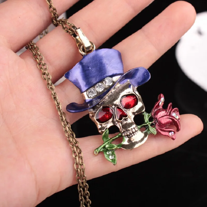 2019 NEW FASHION PERSONALIZED HALLOWEEN GOLD ENAMEL CRYSTAL SKULL AND ROSE LONG PENDANT STATEMENT NECKLACES FOR WOMEN MEN
2019 NEW FASHION PERSONALIZED HALLOWEEN GOLD ENAMEL CRYSTAL SKULL AND ROSE LONG PENDANT STATEMENT NECKLACES FOR WOMEN MEN
