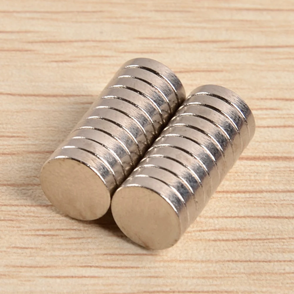 20pcs Multi-use 8x2mm N40 Strong Round Disc Rare Earth Neodymium Magnets for Refrigerator DIY Craft Scientific and Office
20pcs Multi-use 8x2mm N40 Strong Round Disc Rare Earth Neodymium Magnets for Refrigerator DIY Craft Scientific and Office