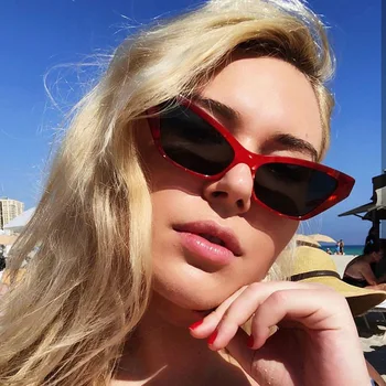1PC 2020 New Women Cateye Vintage Sunglasses Brand Designer Retro Points Sun Glasses Female Lady Eyeglass Cat Eye Driver Goggles
1PC 2020 New Women Cateye Vintage Sunglasses Brand Designer Retro Points Sun Glasses Female Lady Eyeglass Cat Eye Driver Goggles