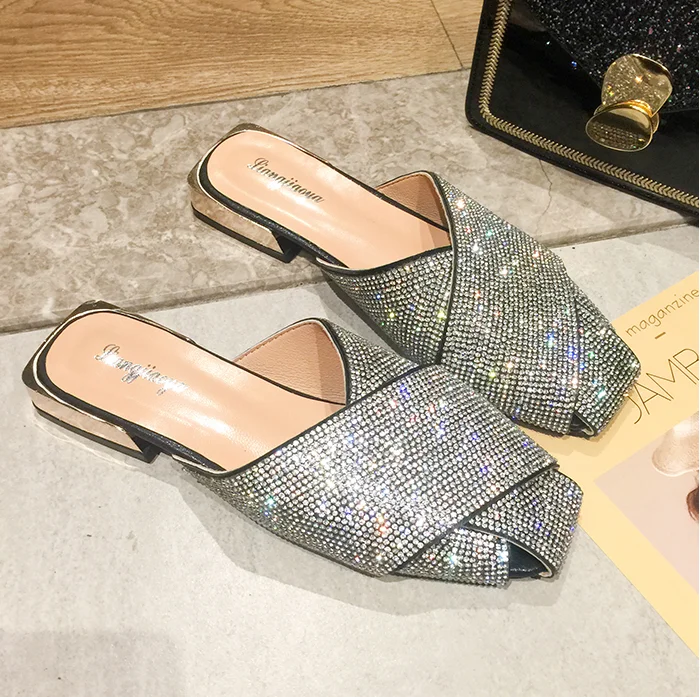 Women Slipper Pointed Toe Rhinestone 2019 Summer Female Luxury Sequins Half Slippers Lady Outside Wear Slides Woman Slippers
Women Slipper Pointed Toe Rhinestone 2019 Summer Female Luxury Sequins Half Slippers Lady Outside Wear Slides Woman Slippers