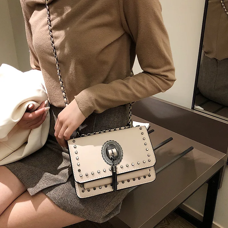 Luxury Handbags Women Bags Designer Chain Bag Wild Messenger Bag New Fashion One-Shoulder Small Square Pack sac main femme
Luxury Handbags Women Bags Designer Chain Bag Wild Messenger Bag New Fashion One-Shoulder Small Square Pack sac main femme
