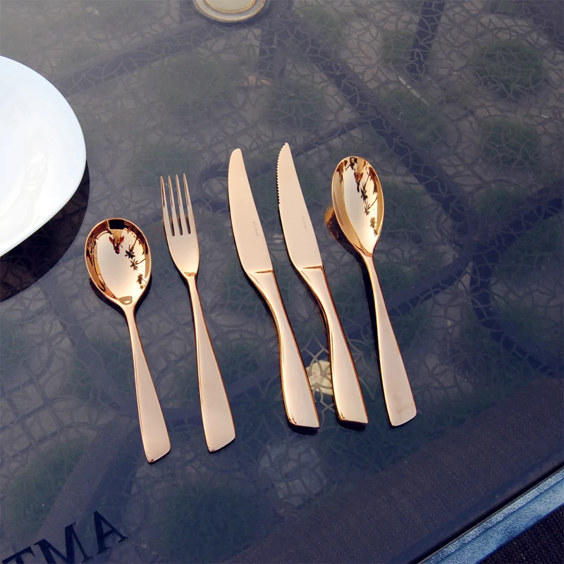 5pcs Rose Gold Mirror Polishing Cutlery set High Quality Stainless Steel Dware Set Steak Knife Fork Dpoon Dinnerware Set 
5pcs Rose Gold Mirror Polishing Cutlery set High Quality Stainless Steel Dware Set Steak Knife Fork Dpoon Dinnerware Set