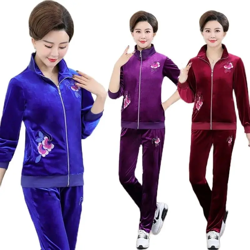 Fashion Middle-Aged Elderly Mothers Golden Velvet Movement Clothing Spring Autumn Two-Piece Suit Sweater Casual Ladies Coats
Fashion Middle-Aged Elderly Mothers Golden Velvet Movement Clothing Spring Autumn Two-Piece Suit Sweater Casual Ladies Coats