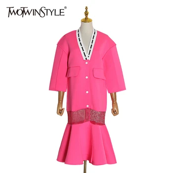 TWOTWINSTYLE Patchwork Hit Color Women Jacket V Neck Three Quarter Sleeve High Waist Ruffle Hem Coat Female Fashion Clothing New
TWOTWINSTYLE Patchwork Hit Color Women Jacket V Neck Three Quarter Sleeve High Waist Ruffle Hem Coat Female Fashion Clothing New
