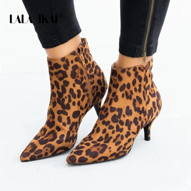 LALA IKAI Boot Women Leopard Ankle Mid Heels Boots PU Leather Serpentine Pointed Toe Shoes Female Sexy Thin Heel Shoes XWC5903-4
LALA IKAI Boot Women Leopard Ankle Mid Heels Boots PU Leather Serpentine Pointed Toe Shoes Female Sexy Thin Heel Shoes XWC5903-4