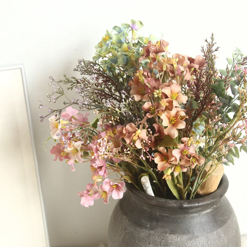 Artificial Flower Mixed bouquet Fake Leaf Silk Flower for Wedding Home Party Decoration
Artificial Flower Mixed bouquet Fake Leaf Silk Flower for Wedding Home Party Decoration