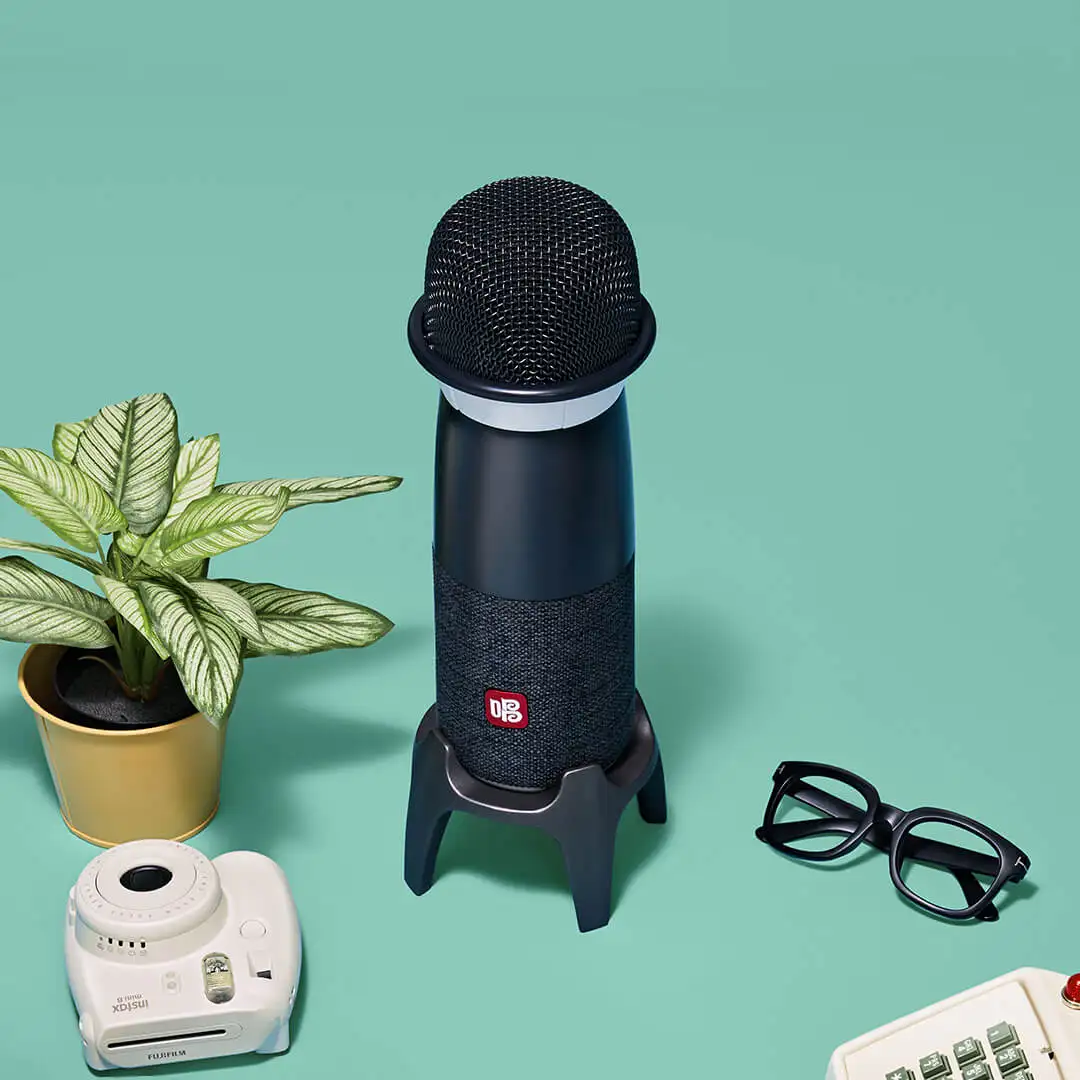 Changba G1 bluetooth Microphone Multiple Noise Reduction Radio Sound Mix Microphone Speaker for karaoke
Changba G1 bluetooth Microphone Multiple Noise Reduction Radio Sound Mix Microphone Speaker for karaoke