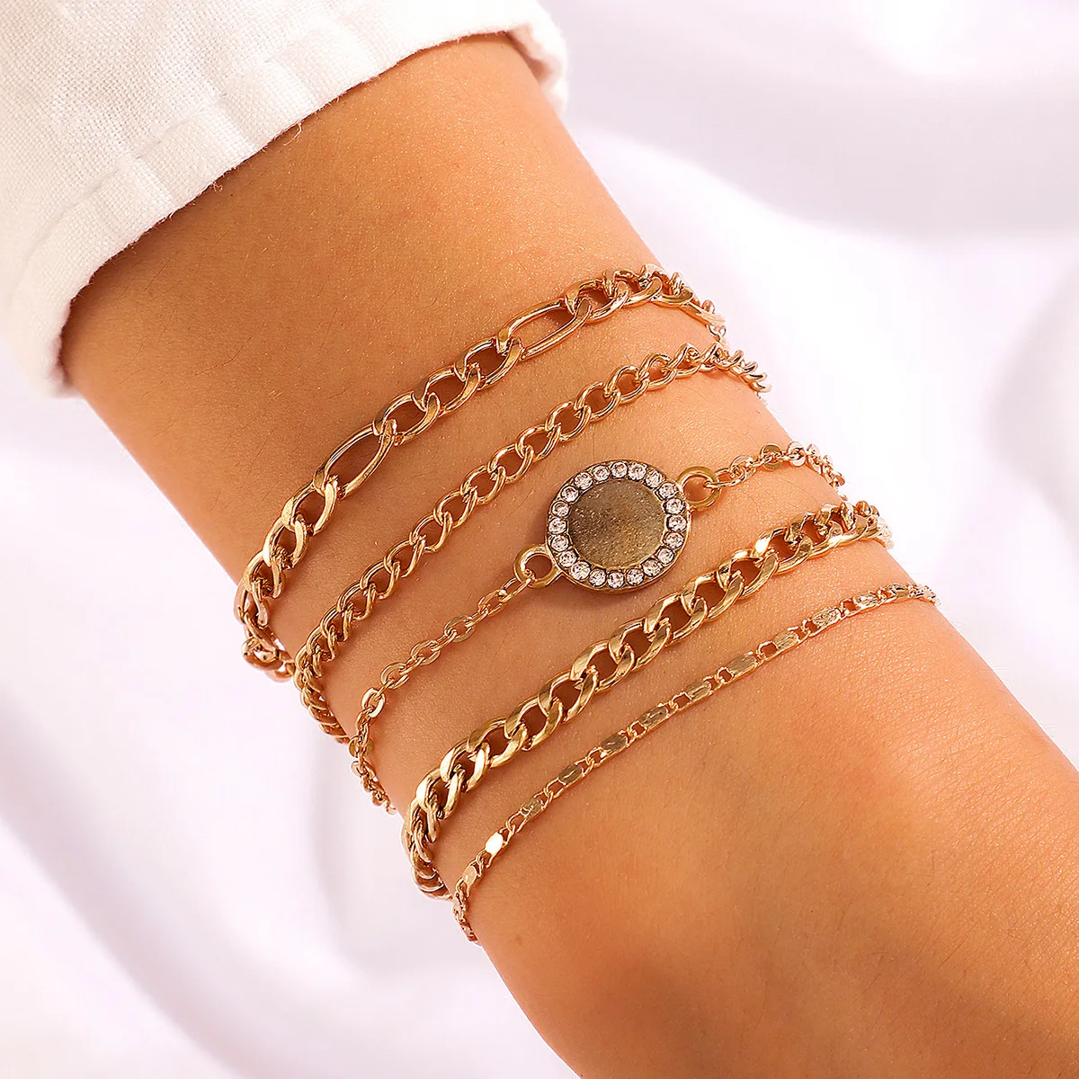 Bohemia Ethnic 5pc Set Geometric Chunky Bracelets Gold Plating Alloy Luxury Women Charm Bracelet
Bohemia Ethnic 5pc Set Geometric Chunky Bracelets Gold Plating Alloy Luxury Women Charm Bracelet