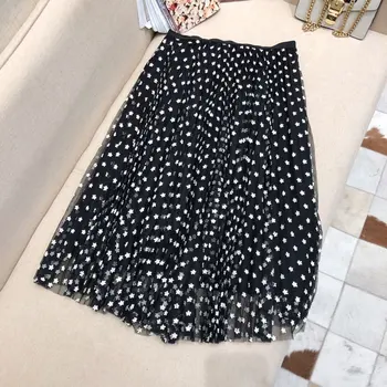 2020 new ladies fashion sexy embroidered high waist pleated skirt 0530
2020 new ladies fashion sexy embroidered high waist pleated skirt 0530
