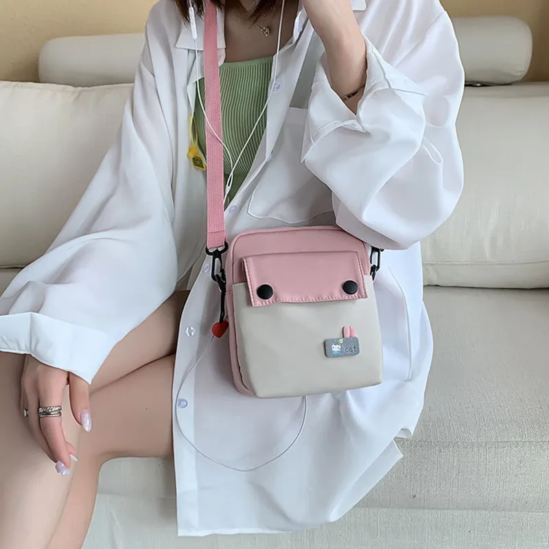 Headphone hole solid color custom canvas bag female shoulder female bag canvas small bag shoulder canvas bag crossbody bag
Headphone hole solid color custom canvas bag female shoulder female bag canvas small bag shoulder canvas bag crossbody bag