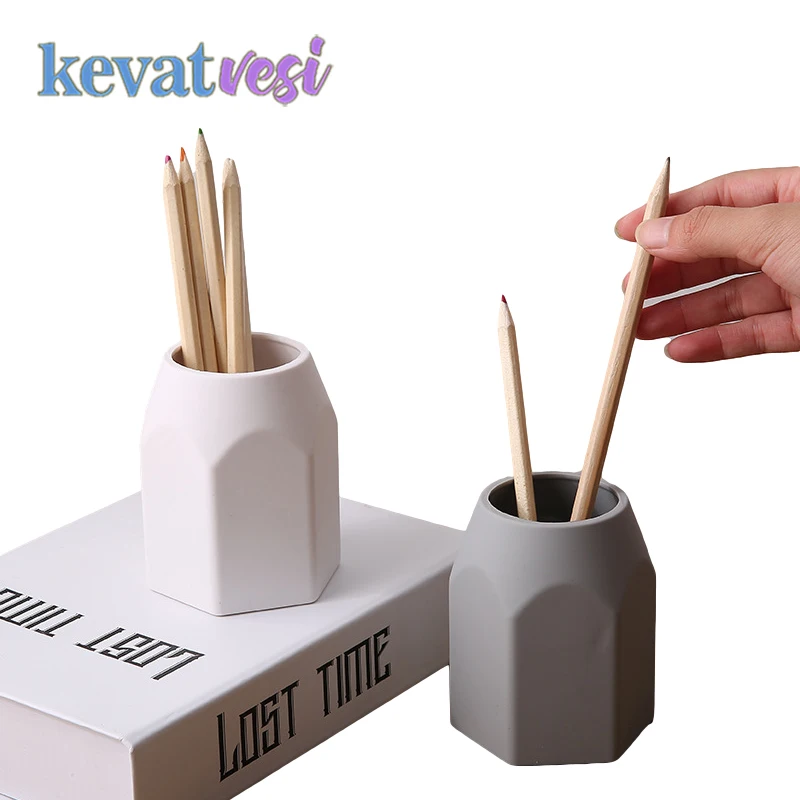 Creative Pen Holder Makeup Brush Storage Box Ruler Pen Pencil Cosmetic Brush Holder Desktop Storage Organizer Accessories
Creative Pen Holder Makeup Brush Storage Box Ruler Pen Pencil Cosmetic Brush Holder Desktop Storage Organizer Accessories