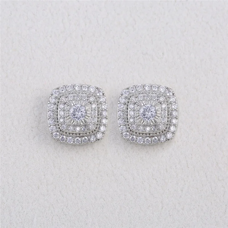 Earrings Packaging and Presentation