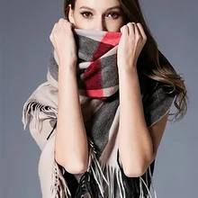 2020 Luxury brand plaid scarves cashmere shawls women winter warm plaid shawl cloak ms thick blankets tassel scarf Holiday gifts
2020 Luxury brand plaid scarves cashmere shawls women winter warm plaid shawl cloak ms thick blankets tassel scarf Holiday gifts