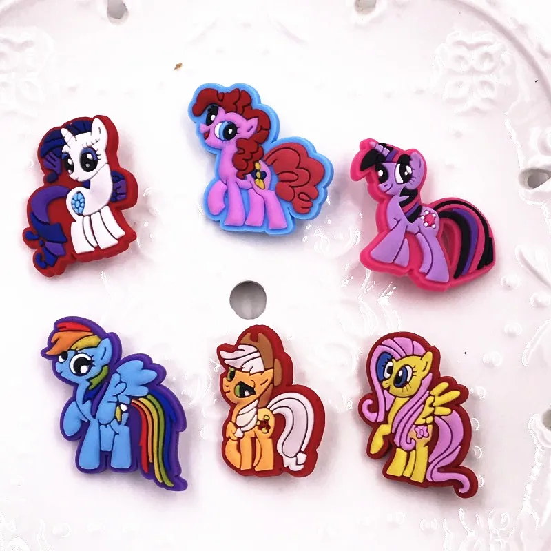 6PCS Cartoon My Little Poni Icon Unicorn Badges Animal Horse PVC Brooches for Kid Party Gifts Pins on Clothes Backpack Bags Shoe 
6PCS Cartoon My Little Poni Icon Unicorn Badges Animal Horse PVC Brooches for Kid Party Gifts Pins on Clothes Backpack Bags Shoe