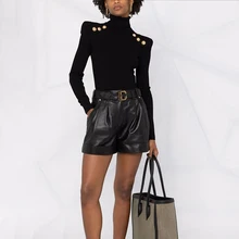 Big-name spring new high-neck button design long-sleeved knitted T-shirt 2022 women's fashion high street black slim-fit sweater
Big-name spring new high-neck button design long-sleeved knitted T-shirt 2022 women's fashion high street black slim-fit sweater