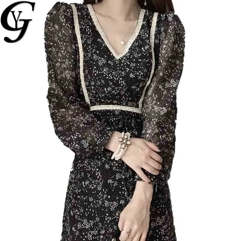 2020 Autumn Long Sleeve Floral Maxi Dress Women French Style Square Collar Vintage Chiffon Dress Boho V-neck Vestido De Mujer
2020 Autumn Long Sleeve Floral Maxi Dress Women French Style Square Collar Vintage Chiffon Dress Boho V-neck Vestido De Mujer