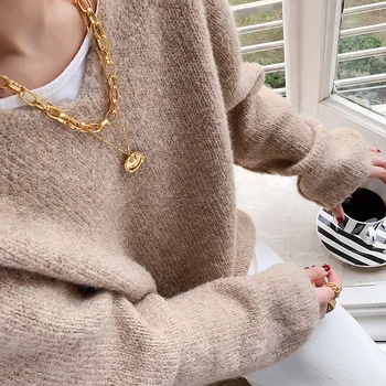 United States jewelry chain round pendant necklace niche design feeling web celebrity mashup collarbone chain female
United States jewelry chain round pendant necklace niche design feeling web celebrity mashup collarbone chain female