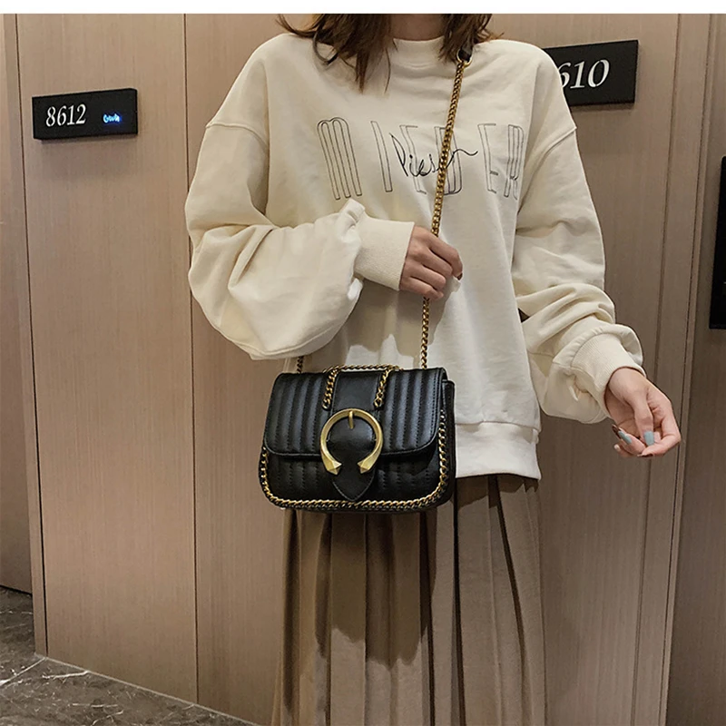 Luxury Design Female Handbag 2019 New Fashion Simple Leather Messenger Bag Chain Small Square Crossbody Bags Louie Vuiton Bag
Luxury Design Female Handbag 2019 New Fashion Simple Leather Messenger Bag Chain Small Square Crossbody Bags Louie Vuiton Bag