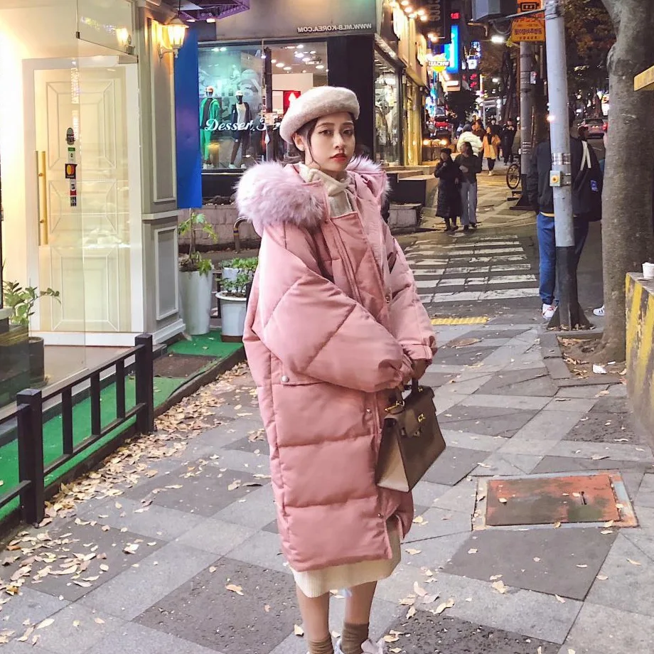 Photo Shoot CHIC College Style Pink over-the-Knee Mid-length Hooded Large Fur Collar down Coat Best Friend Cotton Overcoat Women
Photo Shoot CHIC College Style Pink over-the-Knee Mid-length Hooded Large Fur Collar down Coat Best Friend Cotton Overcoat Women