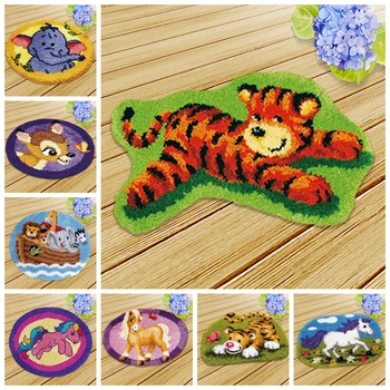 Latch Hook Cushion Smyrna Knooppakket Do It Yourself Needlework Mat Cuscini Divano Forme Button Cushion Animals Kit Almofadas
Latch Hook Cushion Smyrna Knooppakket Do It Yourself Needlework Mat Cuscini Divano Forme Button Cushion Animals Kit Almofadas
