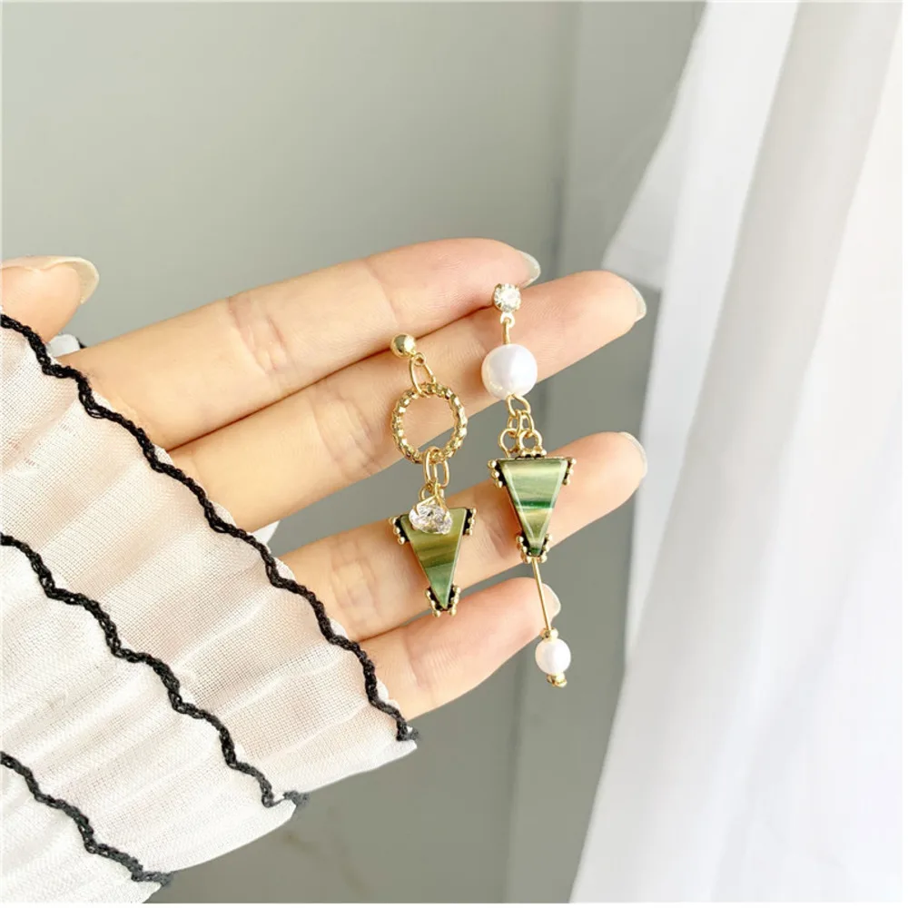925 Sterling Silver Korean Irregular Geometric Triangle Asymmetrical Earrings Long Fashion For Women Earrings Ear Clip 2019
925 Sterling Silver Korean Irregular Geometric Triangle Asymmetrical Earrings Long Fashion For Women Earrings Ear Clip 2019