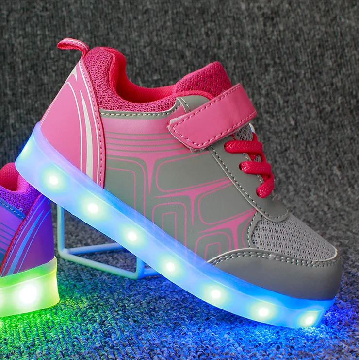 LED Luminous Shoes USB Rechargeable Colorful Luminous Shoes Children Sports Hot Selling CHILDREN'S Shoes Order Price
LED Luminous Shoes USB Rechargeable Colorful Luminous Shoes Children Sports Hot Selling CHILDREN'S Shoes Order Price