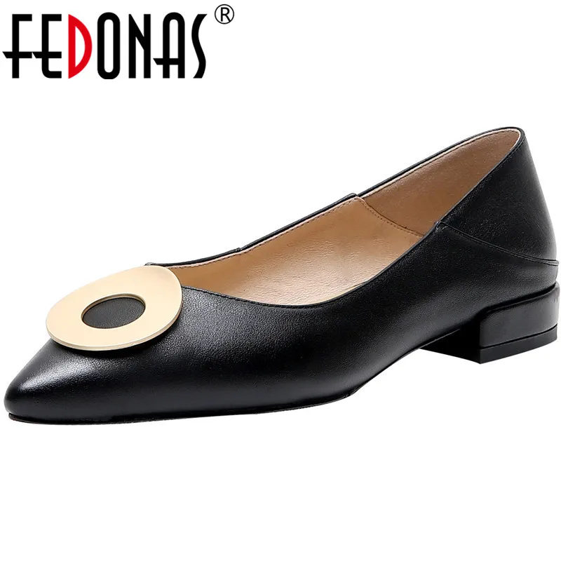 FEDONAS 2020 Women Cow Leather Square Heels Pumps Concise Metal Decoration Pointed Toe Loafers Spring Summer Basic Shoes Woman
FEDONAS 2020 Women Cow Leather Square Heels Pumps Concise Metal Decoration Pointed Toe Loafers Spring Summer Basic Shoes Woman