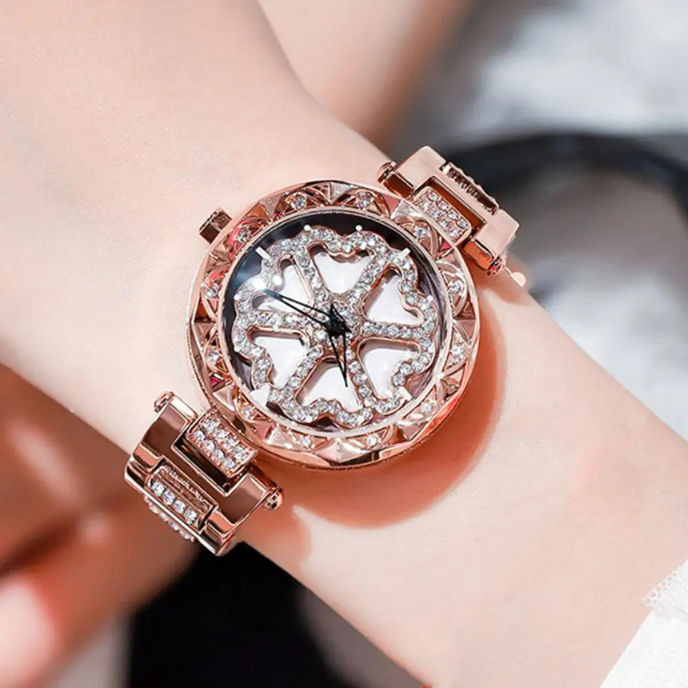Luxury Women Rotatable Hollow Floral Dial Rhinestone Inlaid Quartz Wrist Watch New Chic
Luxury Women Rotatable Hollow Floral Dial Rhinestone Inlaid Quartz Wrist Watch New Chic