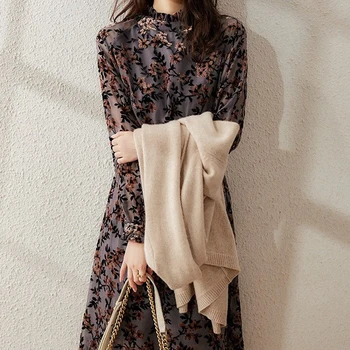 2020 Fall New Style Bohemian Vintage Print Velvet Long Sleeve Elastic Waist Mid-Length Dress Women'S High Quality Fashion 
2020 Fall New Style Bohemian Vintage Print Velvet Long Sleeve Elastic Waist Mid-Length Dress Women'S High Quality Fashion
