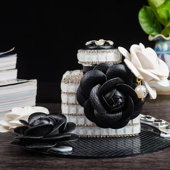 Camellia Perfume Holder for Car Car Decoration Perfume Bottle Diamond Set che shi pin Automotive Supplies Gift Wholesale
Camellia Perfume Holder for Car Car Decoration Perfume Bottle Diamond Set che shi pin Automotive Supplies Gift Wholesale