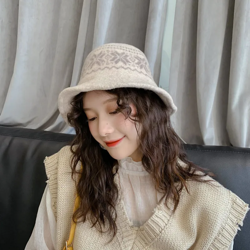 Hat women autumn and winter warm wool snowflake knitted fisherman hat winter hat Korean wild small brim autumn tide
Hat women autumn and winter warm wool snowflake knitted fisherman hat winter hat Korean wild small brim autumn tide