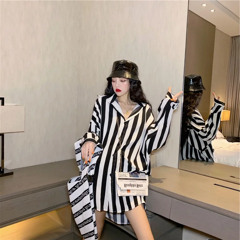 Shirt Women's Summer 2019 New Style Korean-style Loose Retro Contrast Color Stripes Long Sleeve Mid-length Versatile Elegant Top
Shirt Women's Summer 2019 New Style Korean-style Loose Retro Contrast Color Stripes Long Sleeve Mid-length Versatile Elegant Top