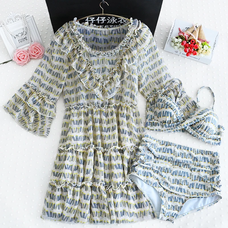 conservative belly covering and thin appearance, Korean hot spring, small fragrance, bikini and small chest gathering
conservative belly covering and thin appearance, Korean hot spring, small fragrance, bikini and small chest gathering