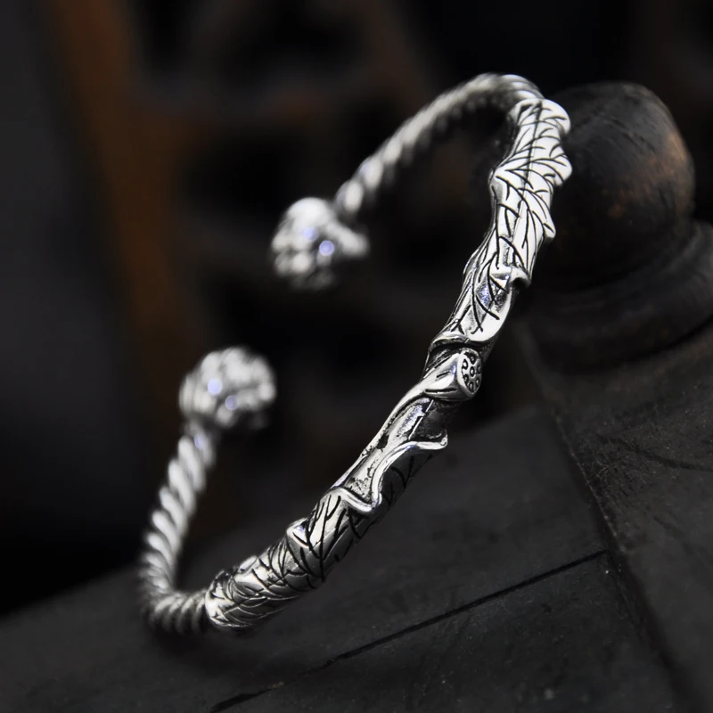 charming Thai silver ancient lotus Bracelet men's carved Bracelet men's open Lotus Bracelet
charming Thai silver ancient lotus Bracelet men's carved Bracelet men's open Lotus Bracelet